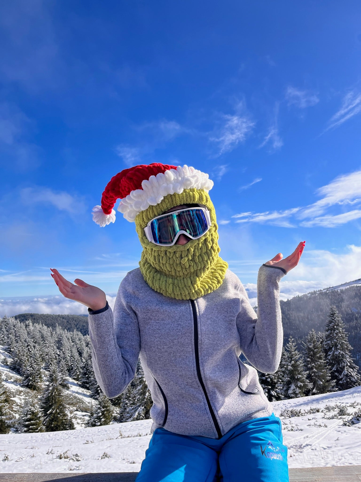 GRINCH- navlaka za kacigu