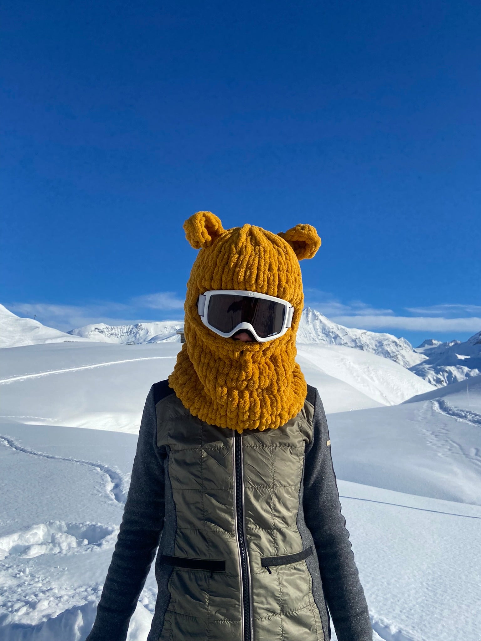 MEDVED- navlaka za kacigu